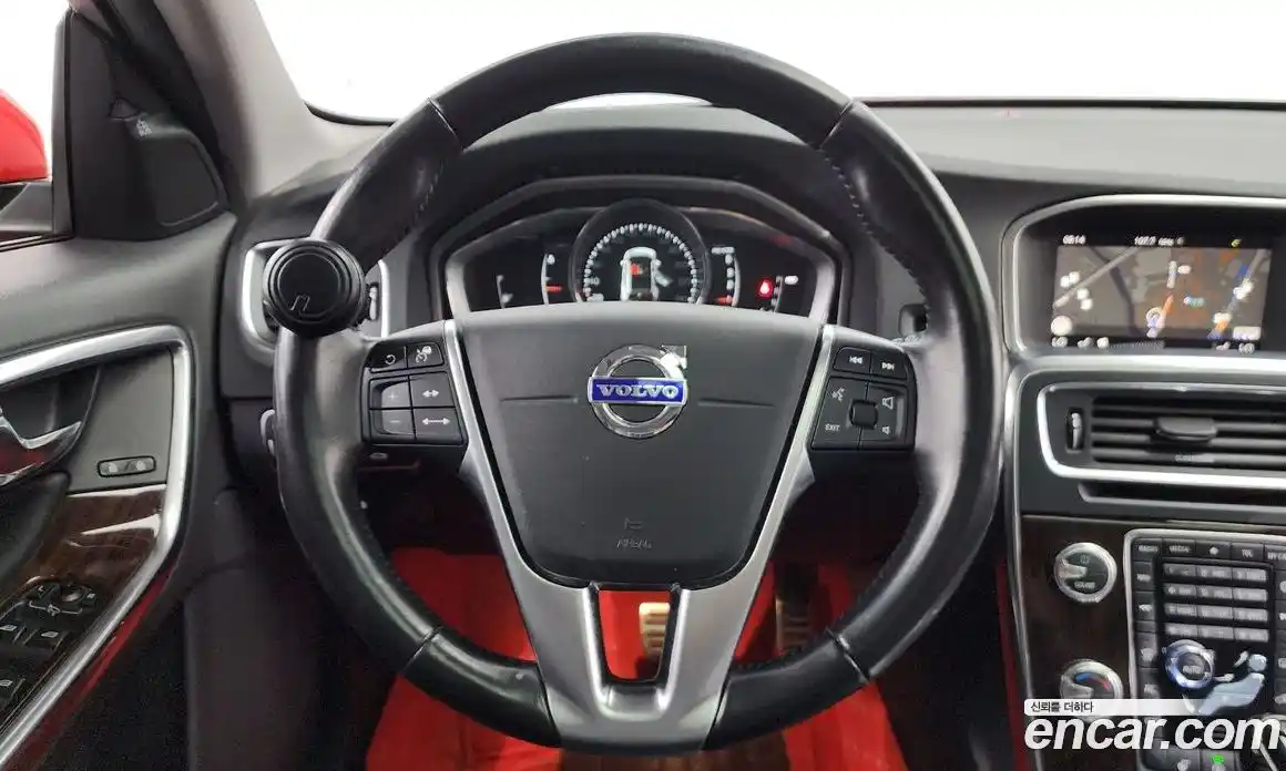 Volvo V60 2018 2.0 гидро в Москве № 230595, фото 13