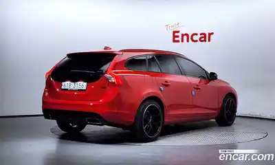Volvo V60 2018 2.0 гидро в Москве № 230595, миниатюра 2