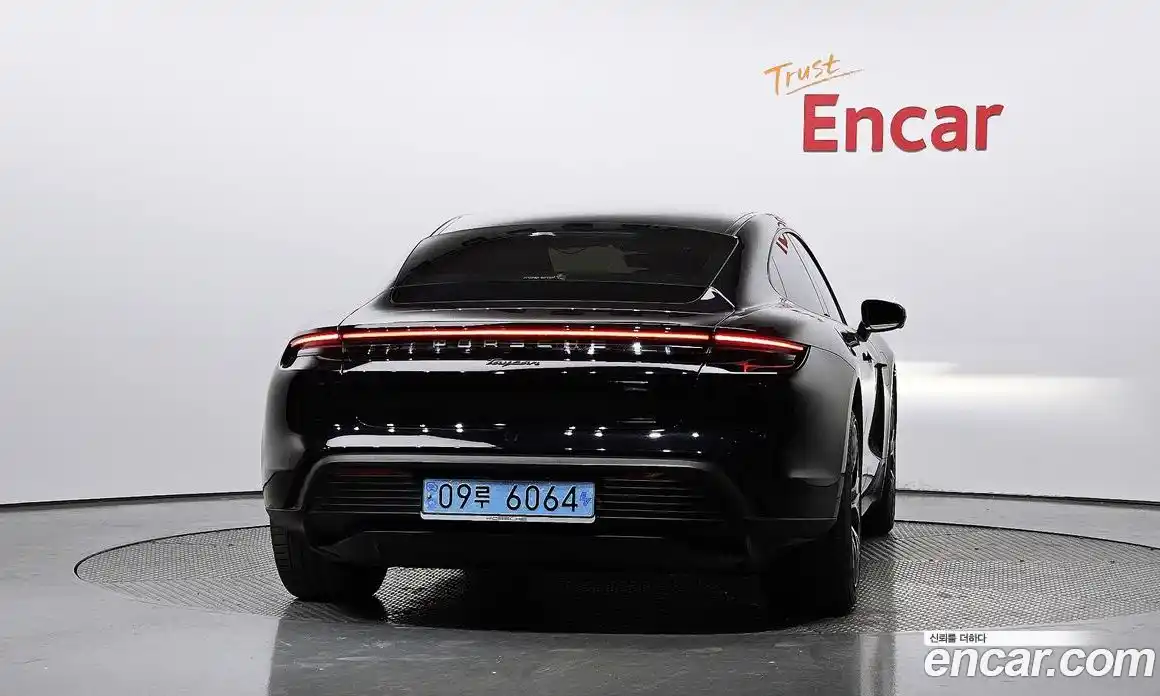 Porsche Taycan 2023 0.1 гидро в Москве № 230958, фото 4