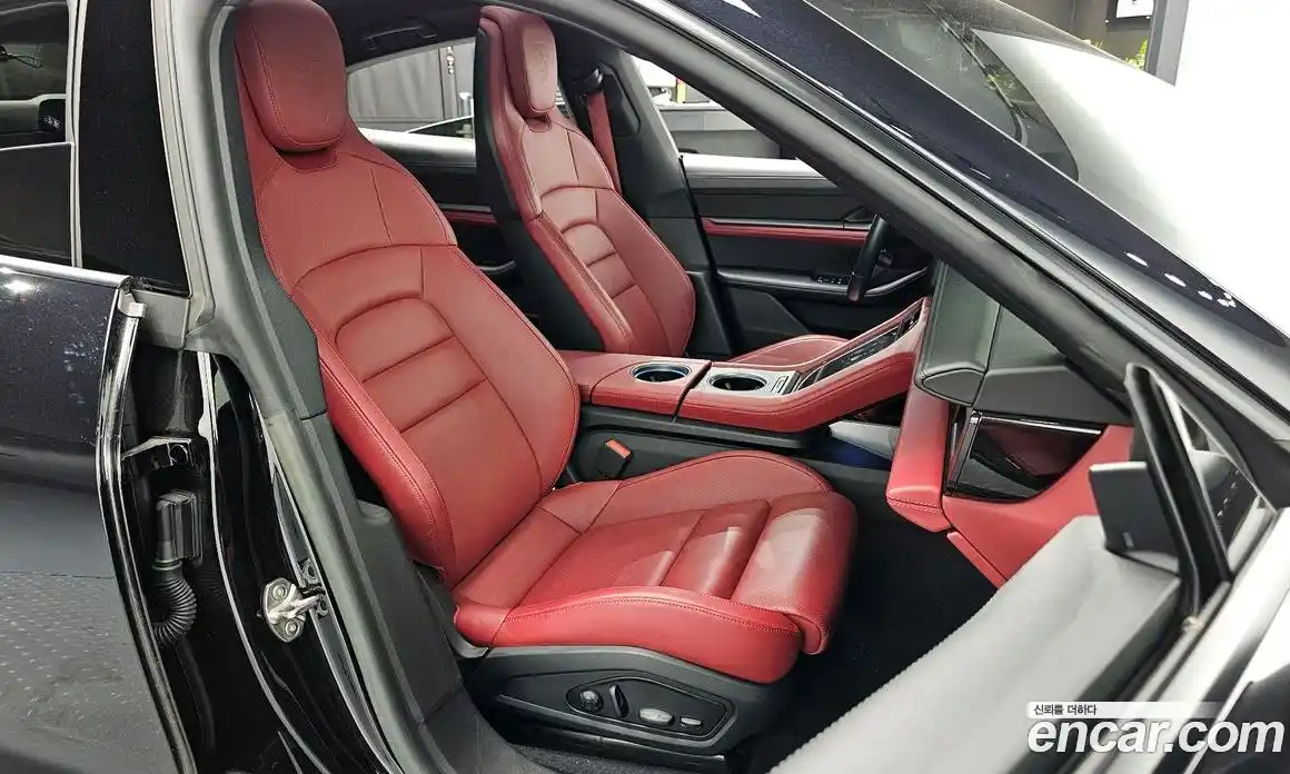 Porsche Taycan 2023 0.1 гидро в Москве № 230958, фото 10
