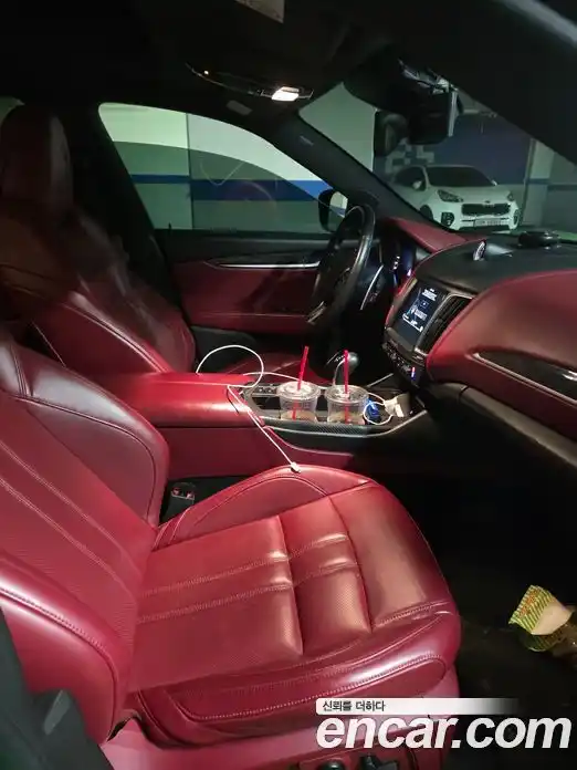 Maserati Levante 2017 3.0 гидро в Москве № 256034, фото 11