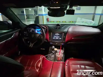 Maserati Levante 2017 3.0 гидро в Москве № 256034, миниатюра 12