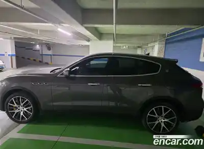 Maserati Levante 2017 3.0 гидро в Москве № 256034, миниатюра 4