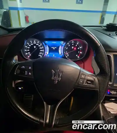 Maserati Levante 2017 3.0 гидро в Москве № 256034, миниатюра 5