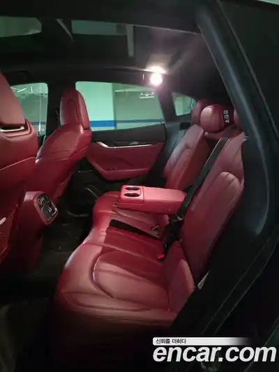 Maserati Levante 2017 3.0 гидро в Москве № 256034, миниатюра 8