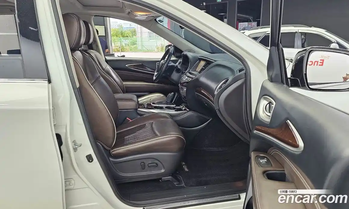 Infiniti QX60 2017 3.5 гидро в Москве № 256168, фото 11