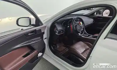 Jaguar XE 2015 2.0 гидро в Москве № 268076, миниатюра 11