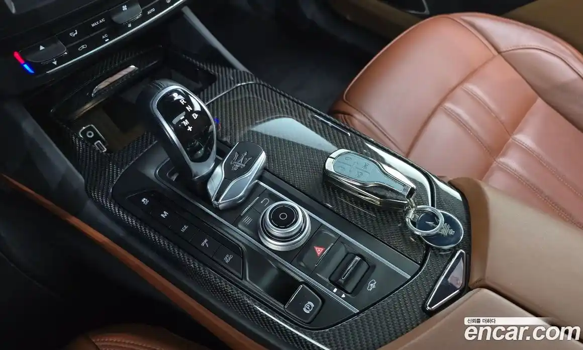 Maserati Levante 2018 3.0 гидро в Москве № 282824, фото 9