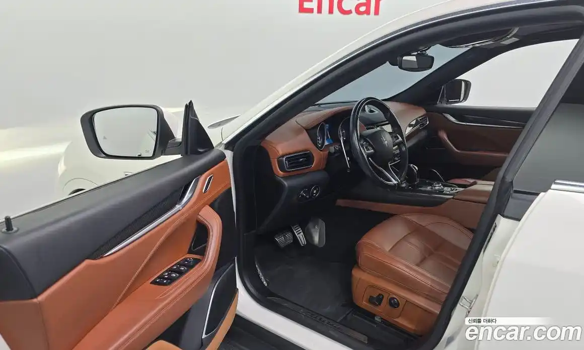 Maserati Levante 2018 3.0 гидро в Москве № 282824, фото 10