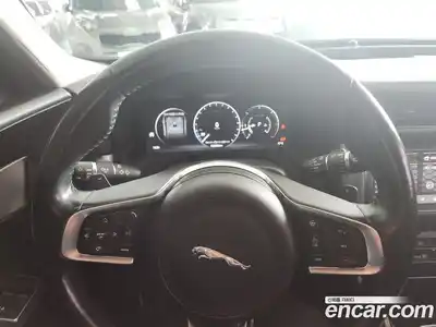 Jaguar XF 2019 2.0 гидро в Москве № 283957, миниатюра 10