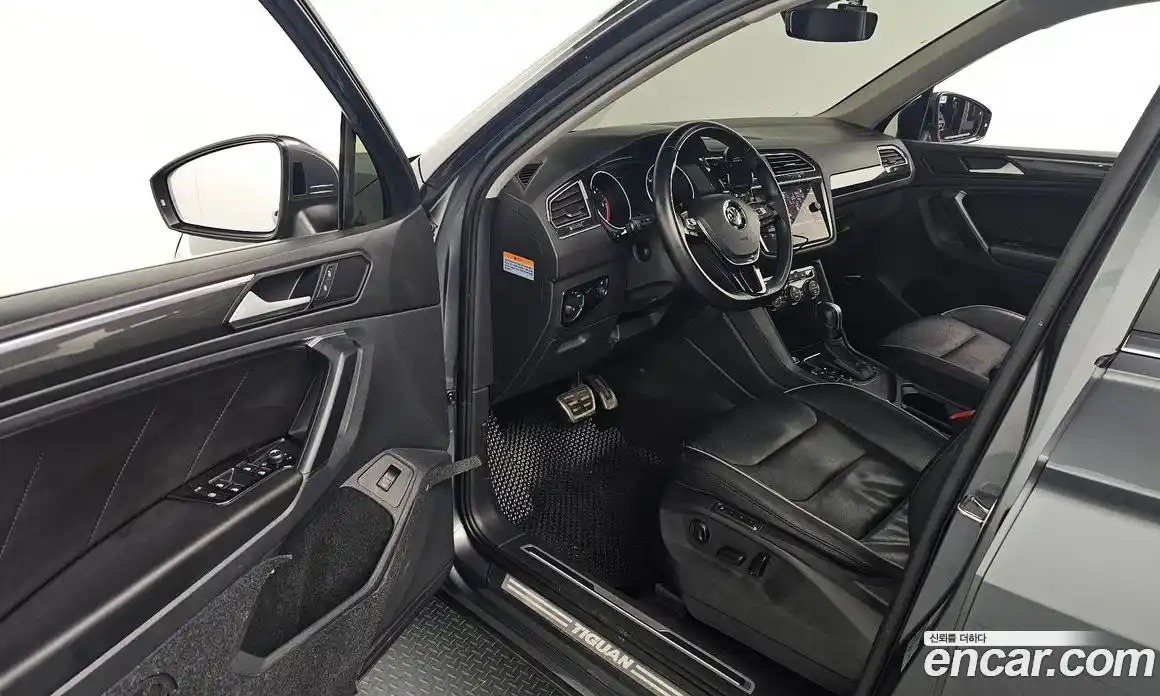 Volkswagen Tiguan 2020 2.0 гидро в Москве № 329865, фото 11