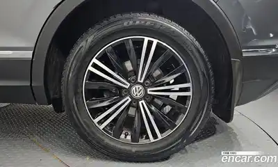Volkswagen Tiguan 2020 2.0 гидро в Москве № 329865, миниатюра 5