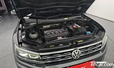 Volkswagen Tiguan 2020 2.0 гидро в Москве № 329865, миниатюра 6