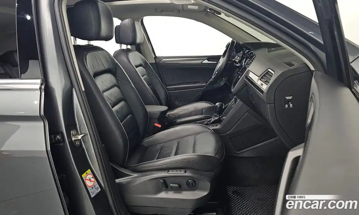 Volkswagen Tiguan 2020 2.0 гидро в Москве № 329865, фото 10