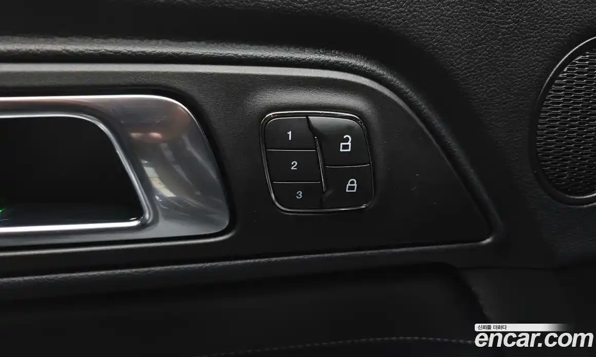 Ford Mustang 2019 2.3 гидро в Москве № 335253, фото 16