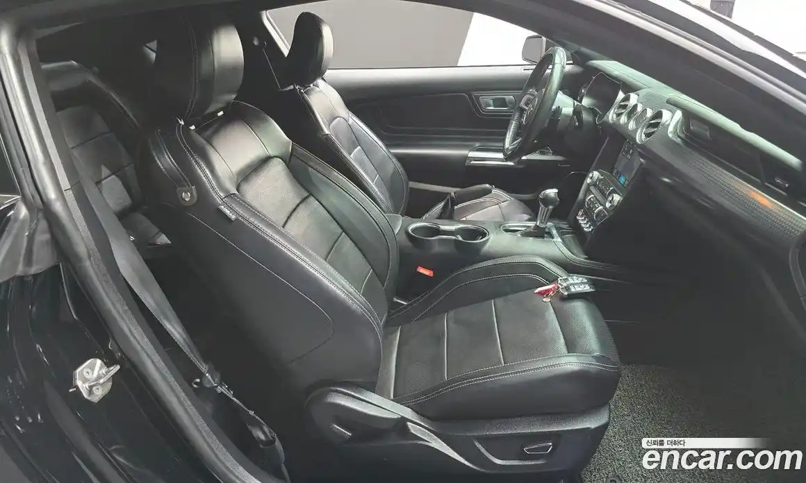 Ford Mustang 2019 2.3 гидро в Москве № 335253, фото 10