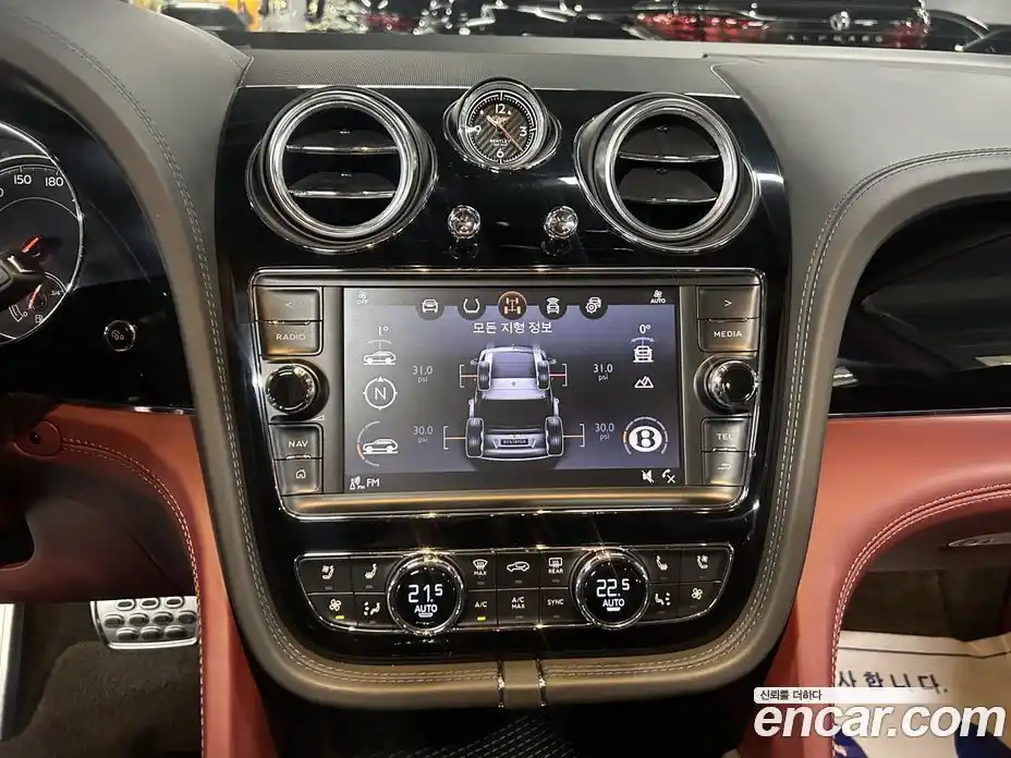 Bentley Bentayga 2020 4.0 гидро в Москве № 418275, фото 9