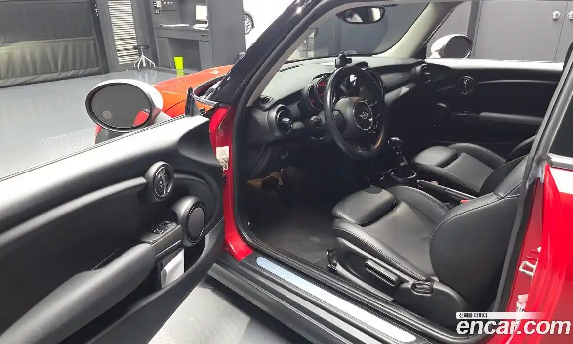 Mini Cooper 2018 1.5 гидро в Москве № 432123, фото 10