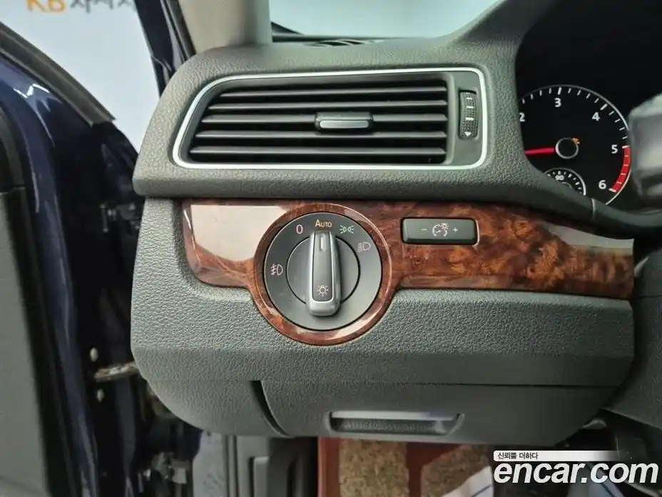 Volkswagen Passat 2012 2.0 гидро в Москве № 534494, фото 17