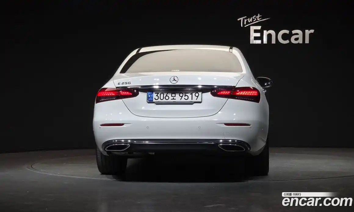 Mercedes-Benz E-Class 2020 2.0 гидро, фото 4