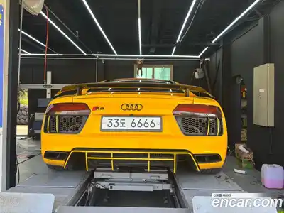 Audi R8 2017 5.2 гидро в Москве № 544753, миниатюра 2
