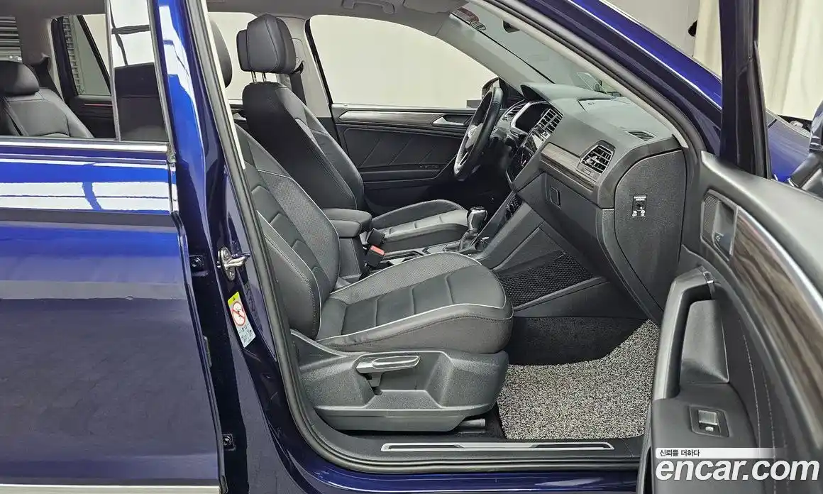 Volkswagen Tiguan 2022 2.0 гидро в Москве № 628874, фото 11