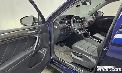 Volkswagen Tiguan 2022 2.0 гидро в Москве № 628874, миниатюра 10