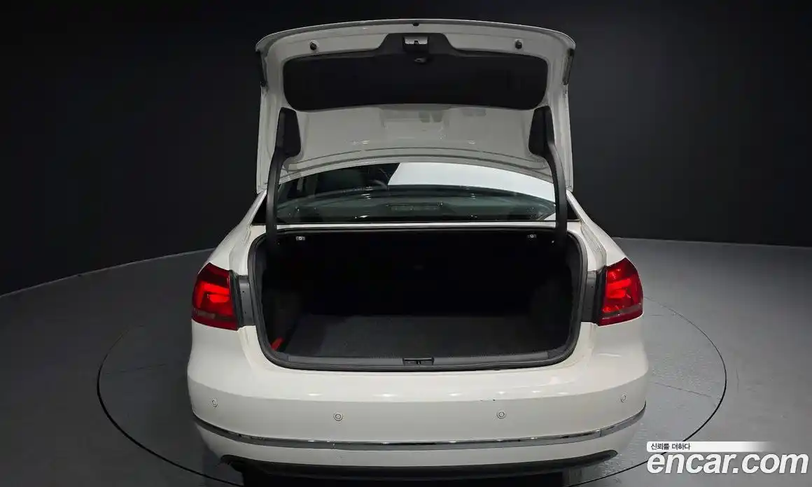 Volkswagen Passat 2015 2.0 гидро в Москве № 629201, фото 20