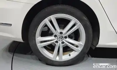 Volkswagen Passat 2015 2.0 гидро в Москве № 629201, миниатюра 5