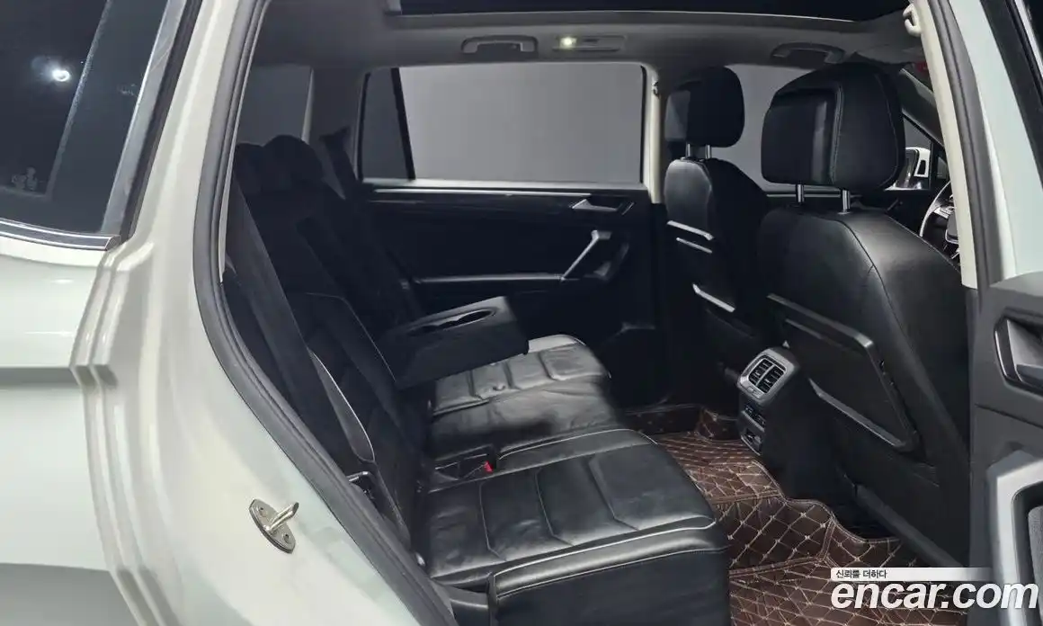 Volkswagen Tiguan 2018 2.0 гидро в Москве № 750035, фото 12