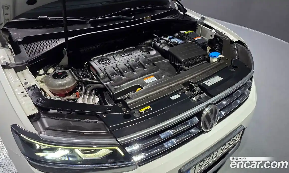 Volkswagen Tiguan 2018 2.0 гидро в Москве № 750035, фото 6