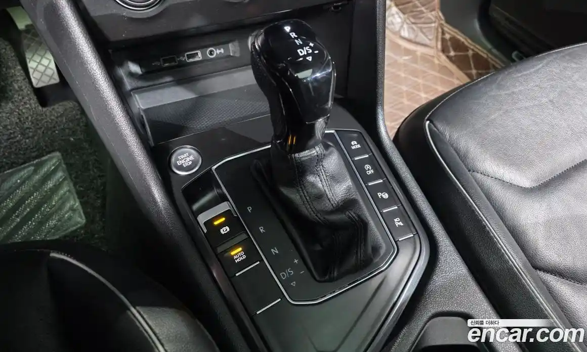 Volkswagen Tiguan 2018 2.0 гидро в Москве № 750035, фото 9