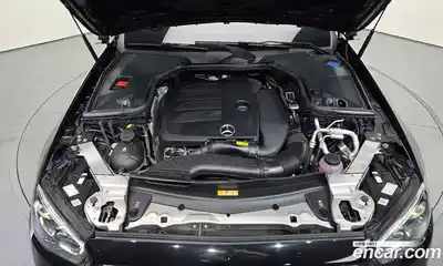 Mercedes-Benz E-Class 2022 2.0 гидро, миниатюра 6