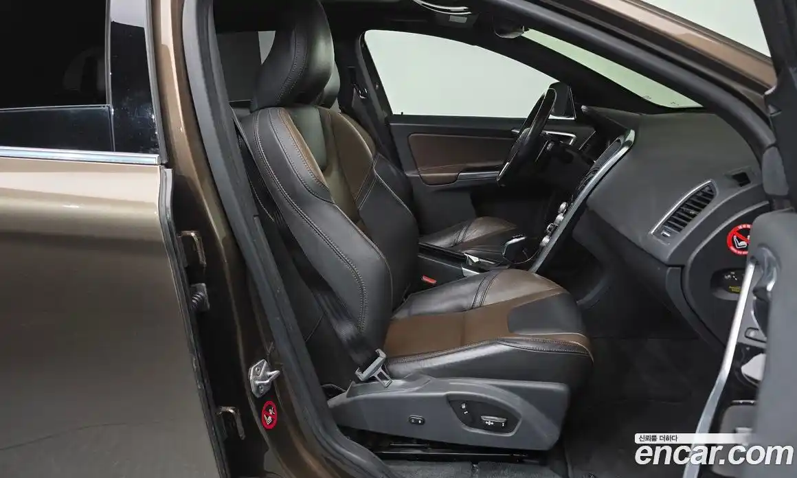Volvo XC60 2016 2.4 гидро в Москве № 802015, фото 11
