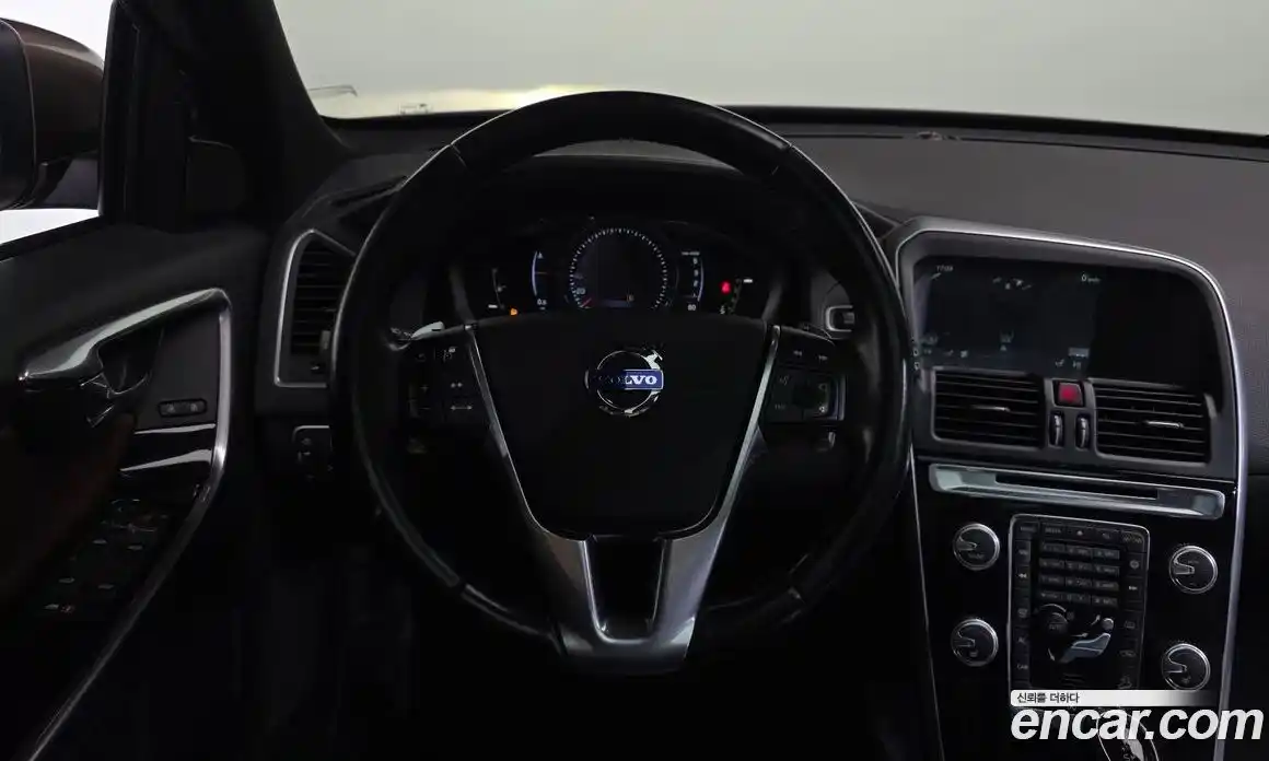 Volvo XC60 2016 2.4 гидро в Москве № 802015, фото 13