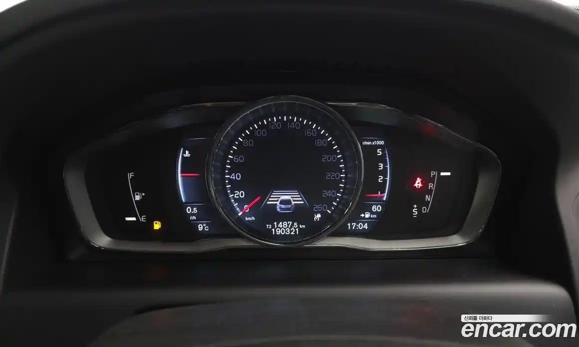 Volvo XC60 2016 2.4 гидро в Москве № 802015, фото 8