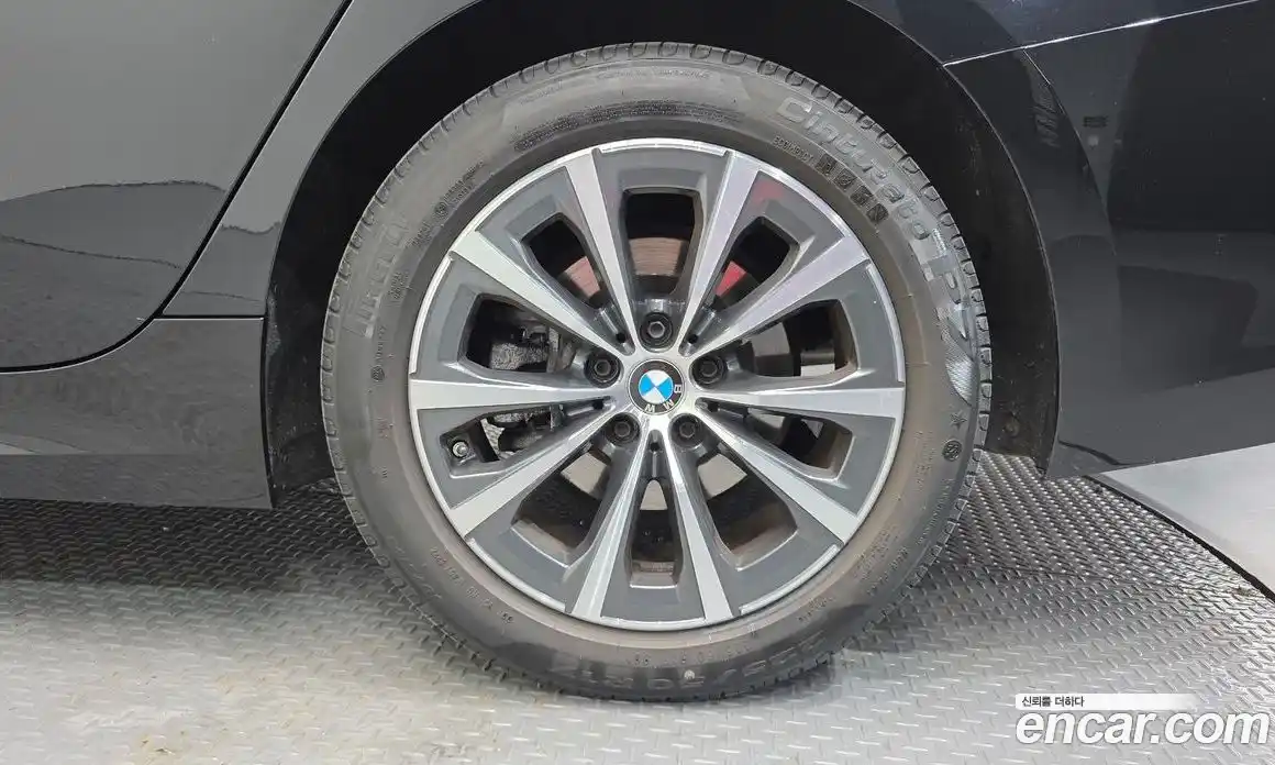 BMW 3-Series 2023 2.0 гидро, фото 5