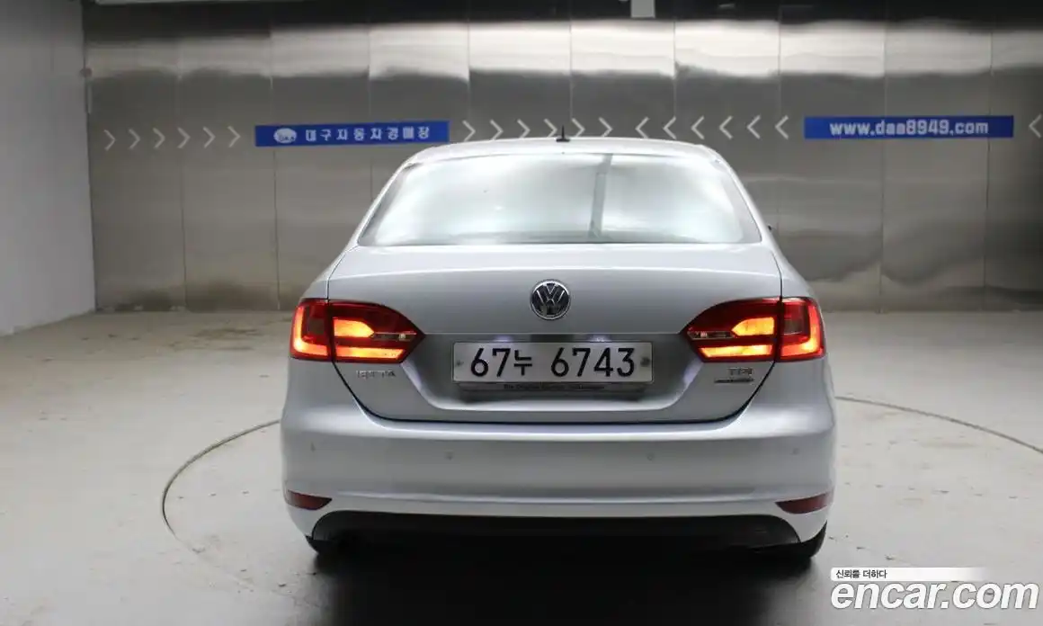 Volkswagen Jetta 2014 1.6 гидро в Москве № 862490, фото 4