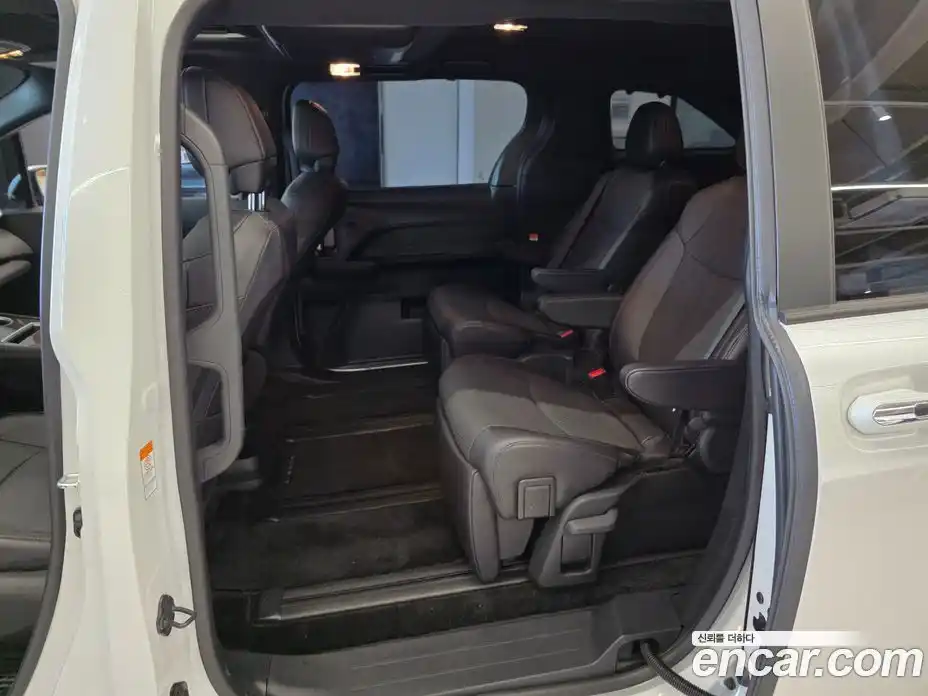Toyota Sienna 2025 2.5 гидро в Москве № 863019, фото 11