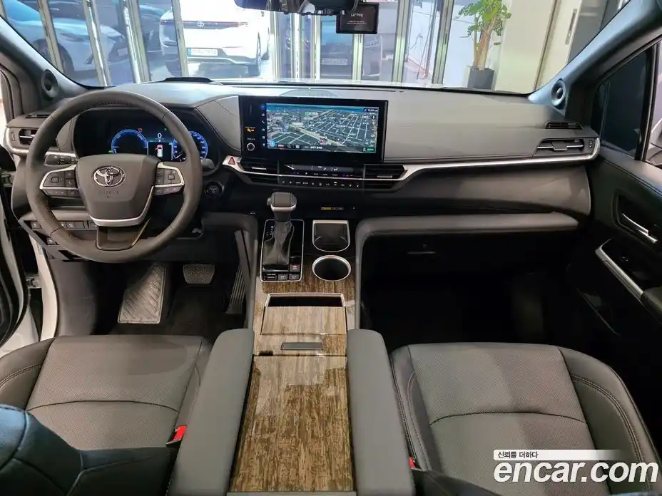 Toyota Sienna 2025 2.5 гидро в Москве № 863019, фото 7