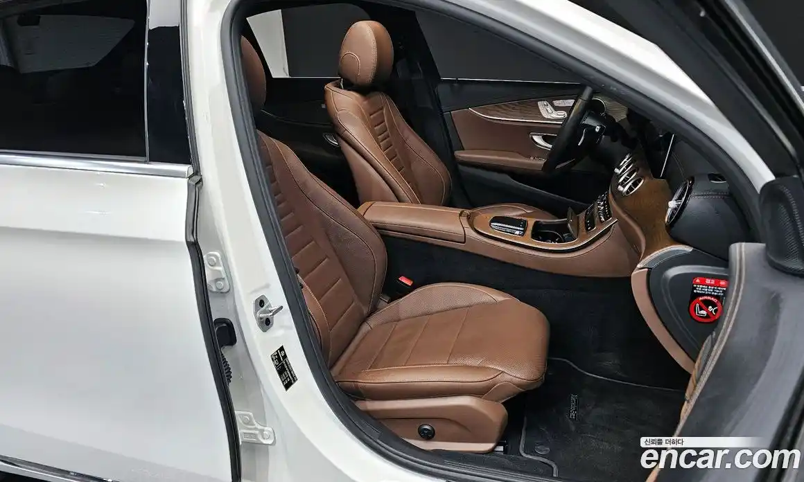 Mercedes-Benz E-Class 2022 2.0 гидро, фото 12