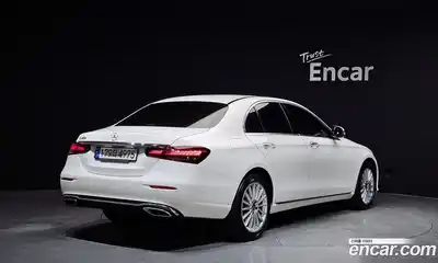 Mercedes-Benz E-Class 2022 2.0 гидро, миниатюра 2