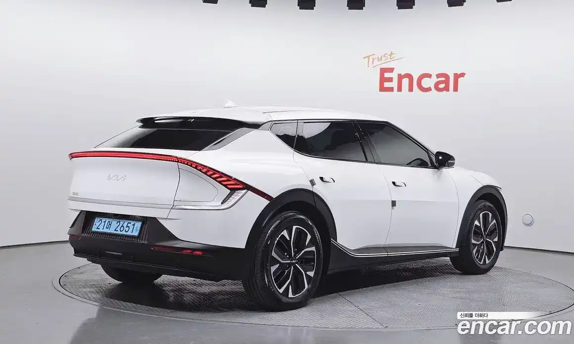 Kia EV6 2021 0.1 Автомат в Москве № 930062, фото 2