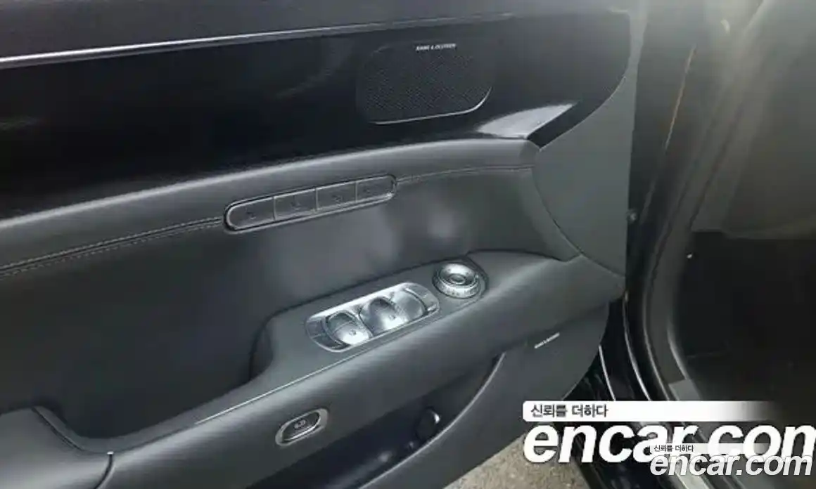 Genesis G90 2023 3.5 гидро, фото 17