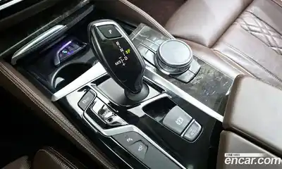 BMW 5-Series 2018 3.0 гидро в Москве № 968794, миниатюра 9