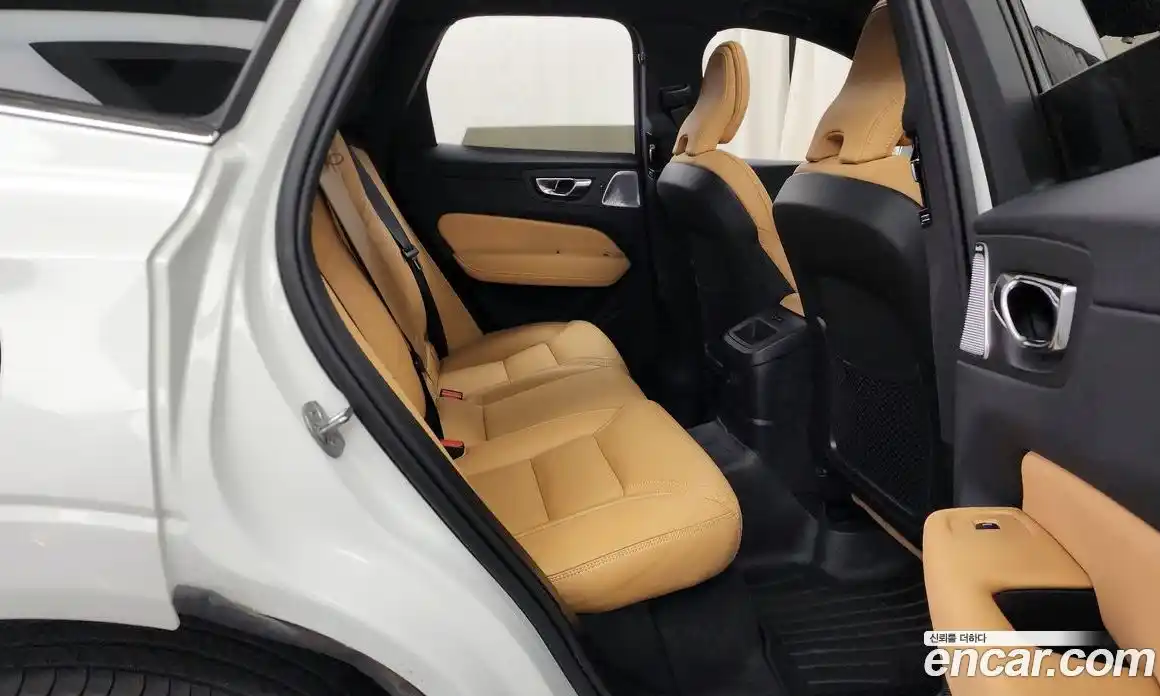 Volvo XC60 2025 2.0 гидро в Москве № 1008558, фото 12