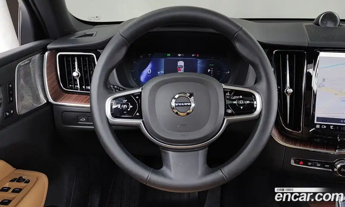 Volvo XC60 2025 2.0 гидро в Москве № 1008558, фото 13