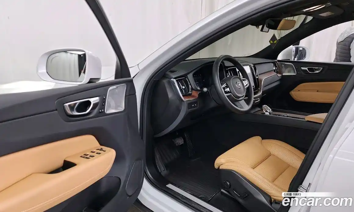 Volvo XC60 2025 2.0 гидро в Москве № 1008558, фото 10