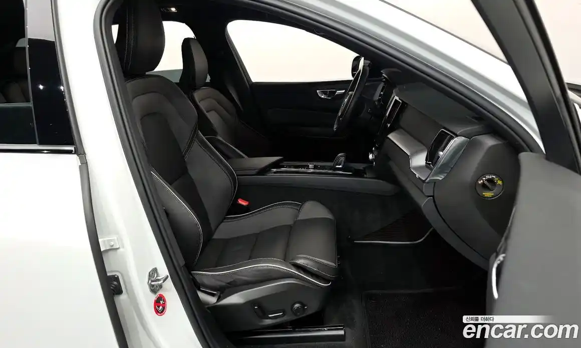Volvo XC60 2020 2.0 гидро в Москве № 1008685, фото 11