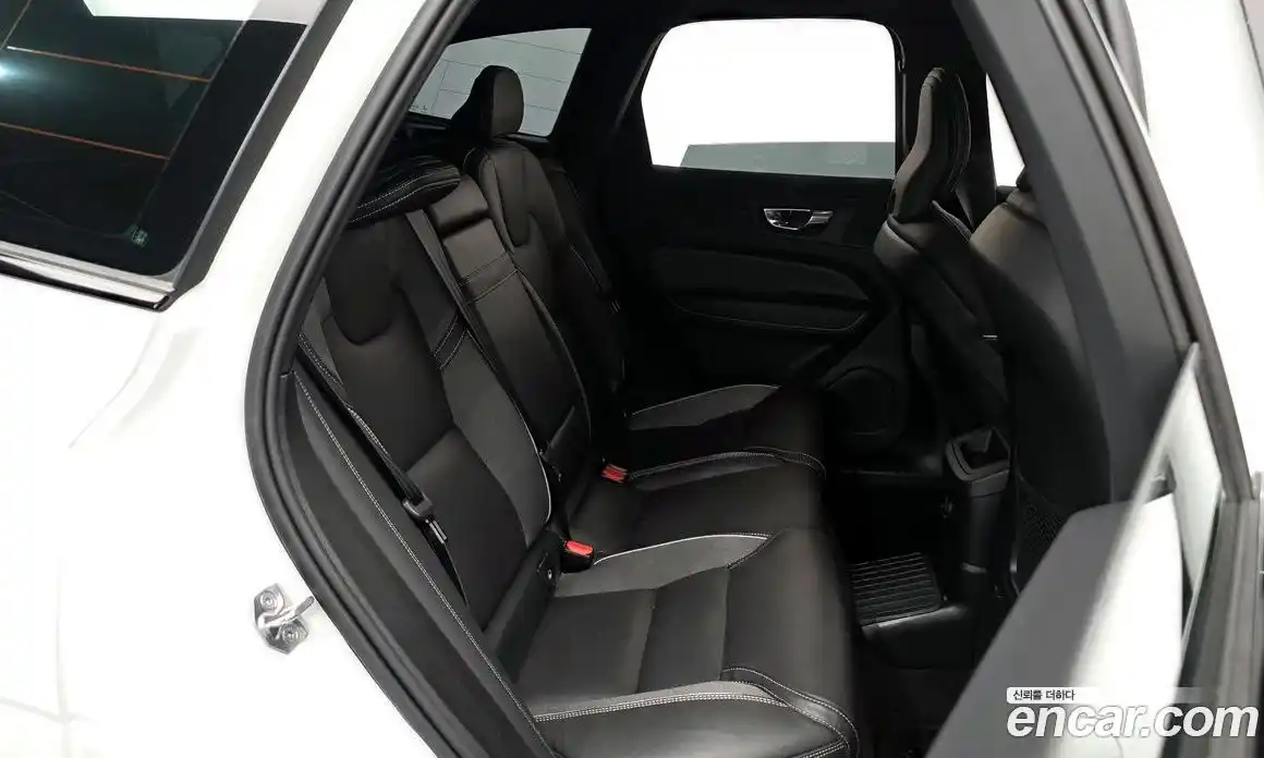 Volvo XC60 2020 2.0 гидро в Москве № 1008685, фото 12